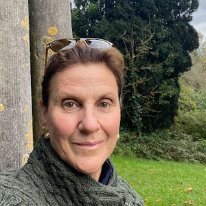 Meet your Posher, Joan